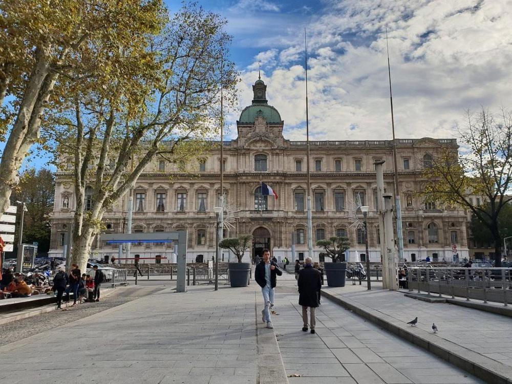 T2 Au Coeur Du Centre Ville De Marseille Luaran gambar